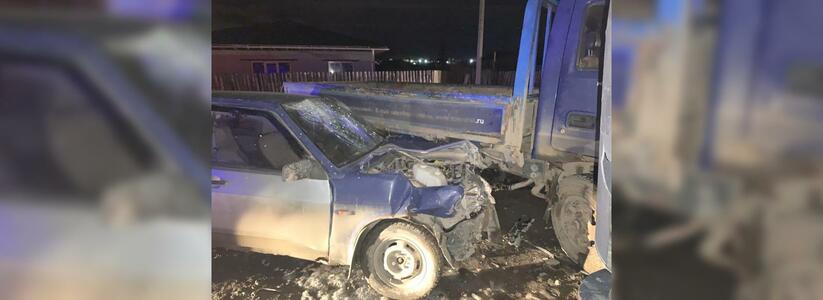 Под Екатеринбургом в аварии с грузовиком пострадал подросток