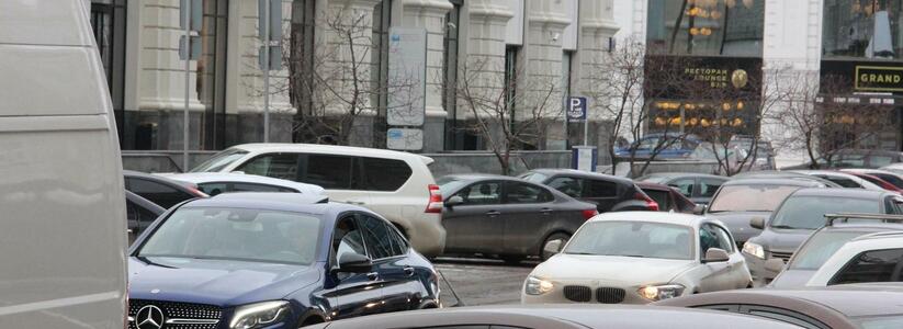 Полиция Екатеринбурга расследует хищение денег, совершенное при покупке через Интернет