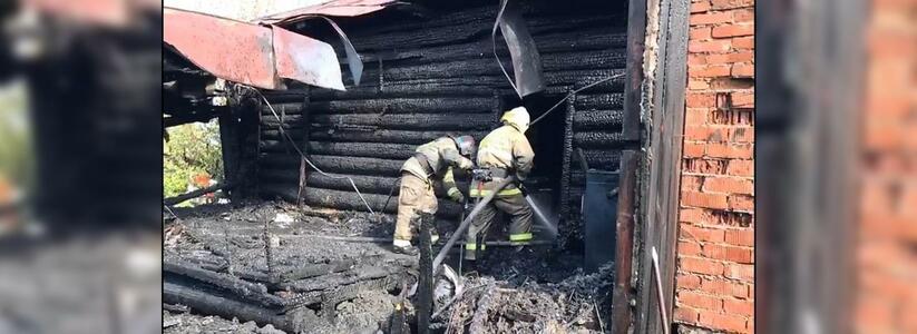 В Свердловской области во время пожара в частном доме погиб мужчина