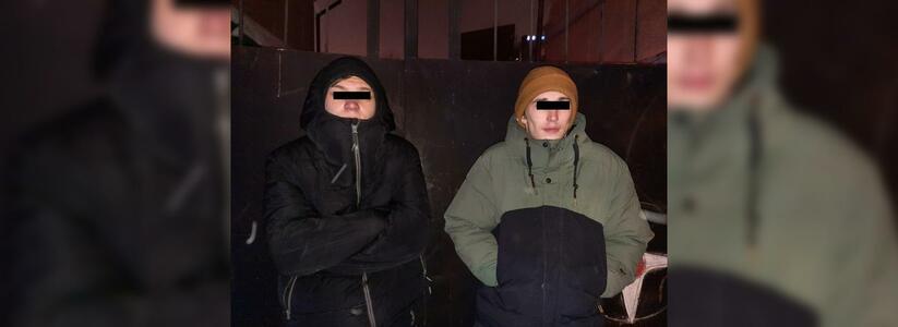 В Екатеринбурге два подростка ограбили супермаркет на 6 тысяч рублей