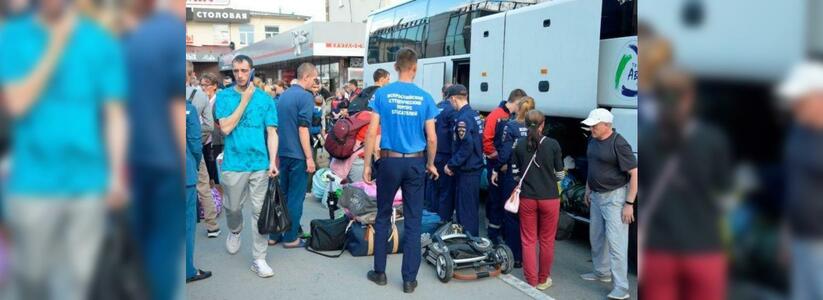 В Екатеринбург прибыли беженцы из ЛНР и ДНР