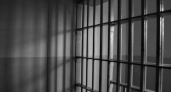 Исполнитель преступной схемы осуждён в Екатеринбурге: дроппер, похитивший 1,5 млн рублей у троих пенсионеров, отправлен в колонию на 7 лет