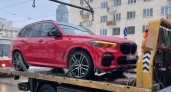 Дорогой обед обернулся потерей: екатеринбуржец лишился BMW X5 за долг в 10,7 миллиона