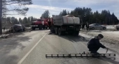 Водитель LADA Granta погиб в столкновении с «КамАЗом» в Серове — движение перекрыто, схема объезда через Филькино