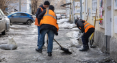 Коммунальщики начали влажную уборку Екатеринбурга: к 1 апреля технику переведут на летний режим