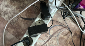 Счет за свет уменьшится почти вдвое: достаточно выключить из розетки один прибор — простой лайфхак