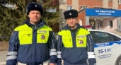 Свердловские автоинспекторы спасли ребёнка с удушьем по дороге в больницу