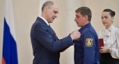Денис Паслер лично наградил выдающихся жителей Свердловской области