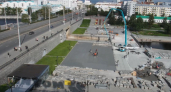 На Плотинке заливают бетонное основание, чтобы новая плитка не ломалась