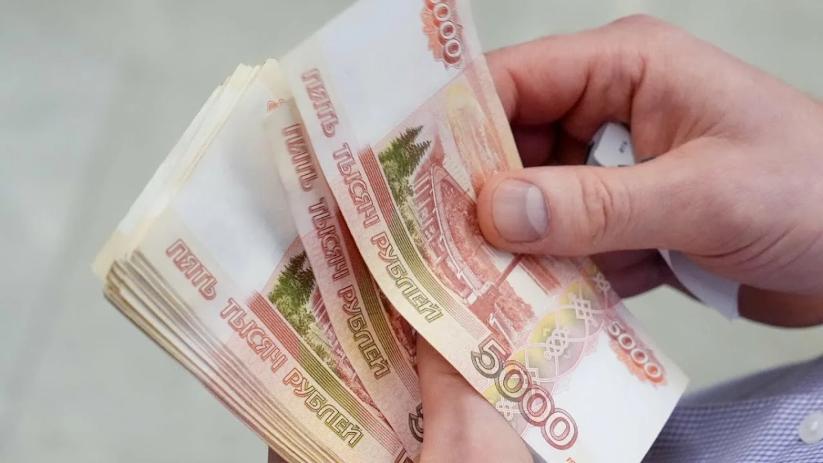 С 1 января вступят в силу законы о дополнительных социальных выплатах. Кому положены новые пособия и прибавки