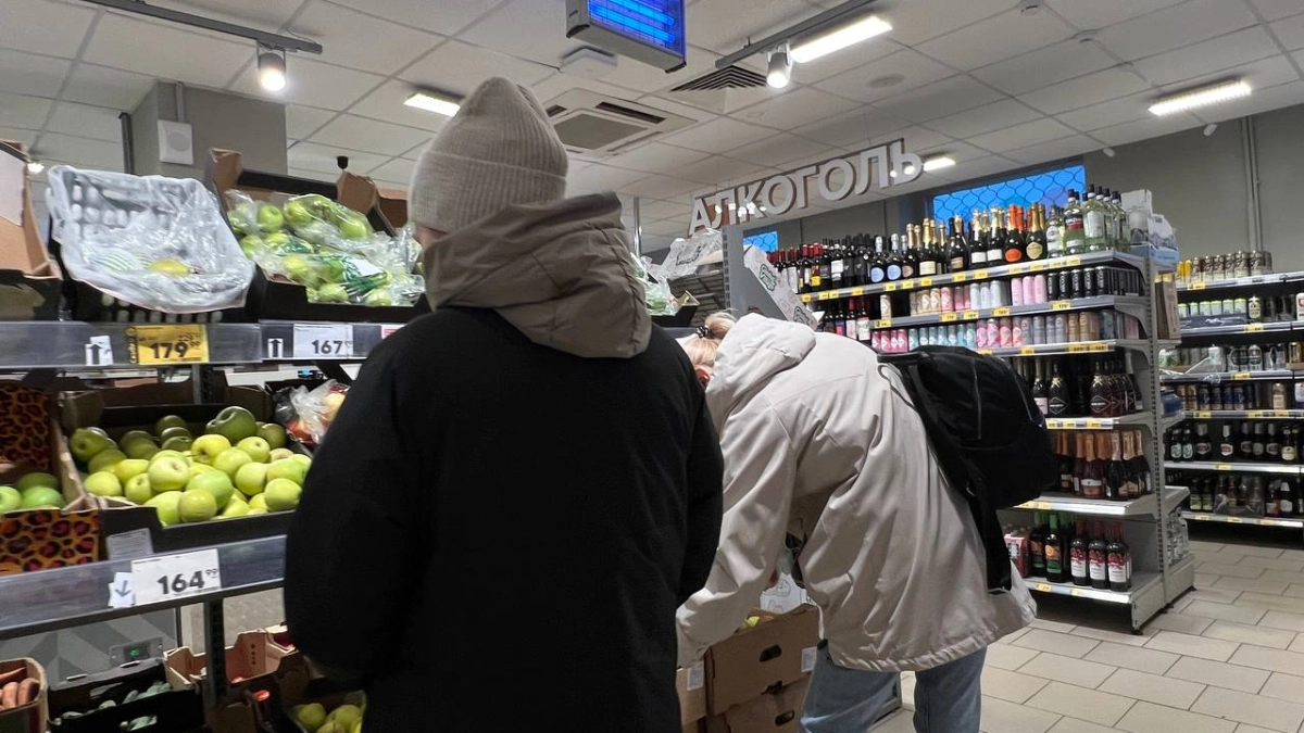 Проверьте свой холодильник: эти 4 продукта высасывают влагу и упругость из вашей кожи быстрее, чем вы думаете