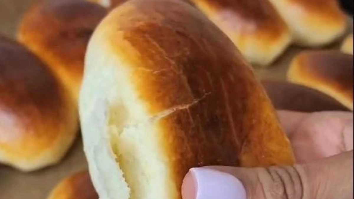 Пирожки с луком и яйцом по совету бабули: пухлые, вкусные, с ароматом домашнего уюта