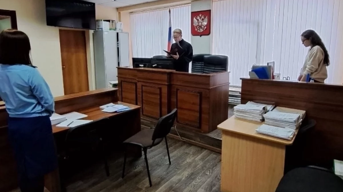 Два с половиной года колонии получила хозяйка "резиновой" квартиры в Екатеринбурге за фиктивную регистрацию мигрантов