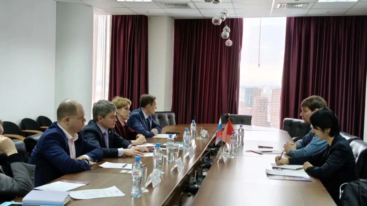 Екатеринбург и Китай наращивают образовательные связи: школьники учат язык, а студенты едут в Сиань