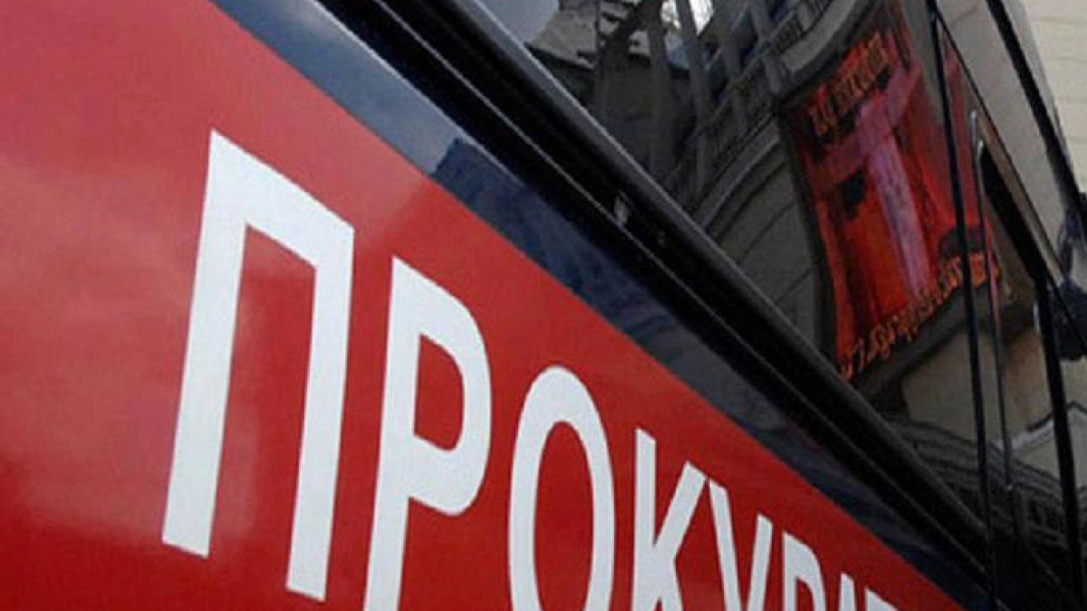 Жестокое избиение подростка попало на видео в Первоуральске: толпа набросилась на школьника