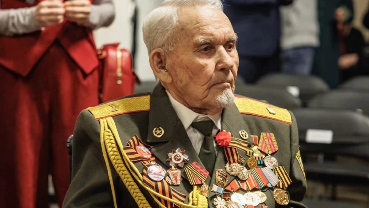 Участник штурма Берлина и ветеран двух войн Мавлий Галиакбаров празднует 100-летие в Екатеринбурге