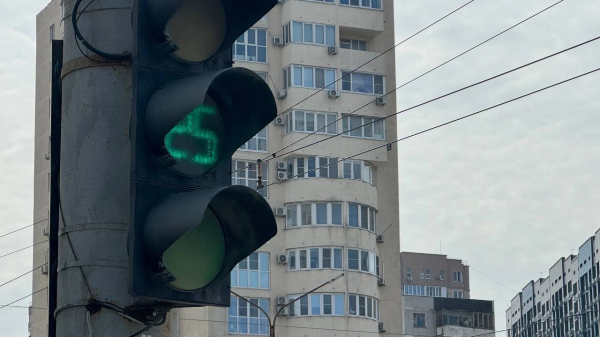 На проспекте Космонавтов в Екатеринбурге отремонтируют участок за 151 миллион рублей