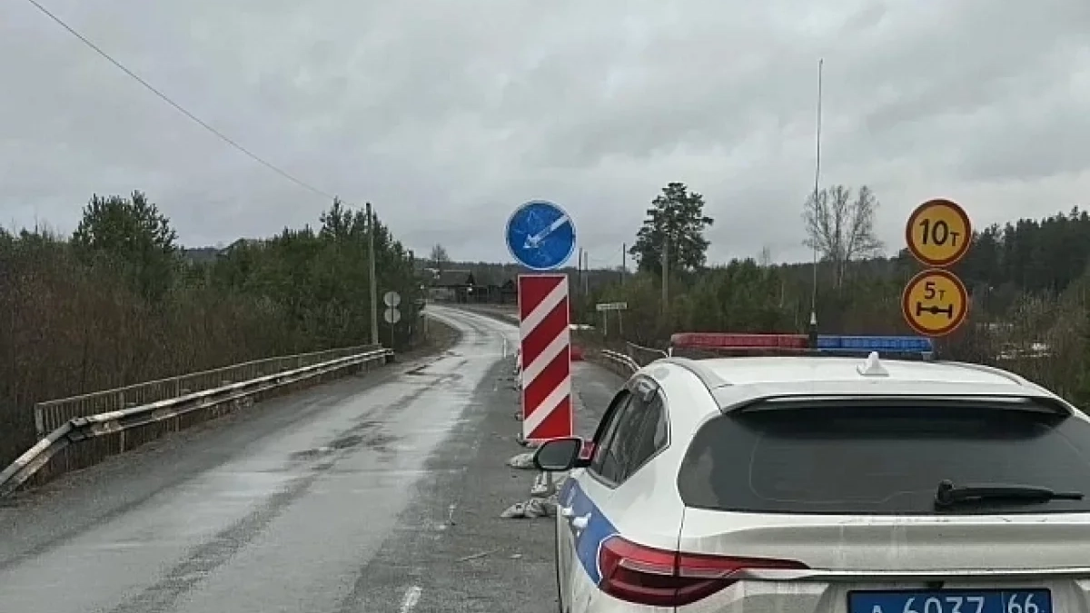 Разрушение моста через реку Утка в поселке Перескачка: как проехать и где дежурит ДПС