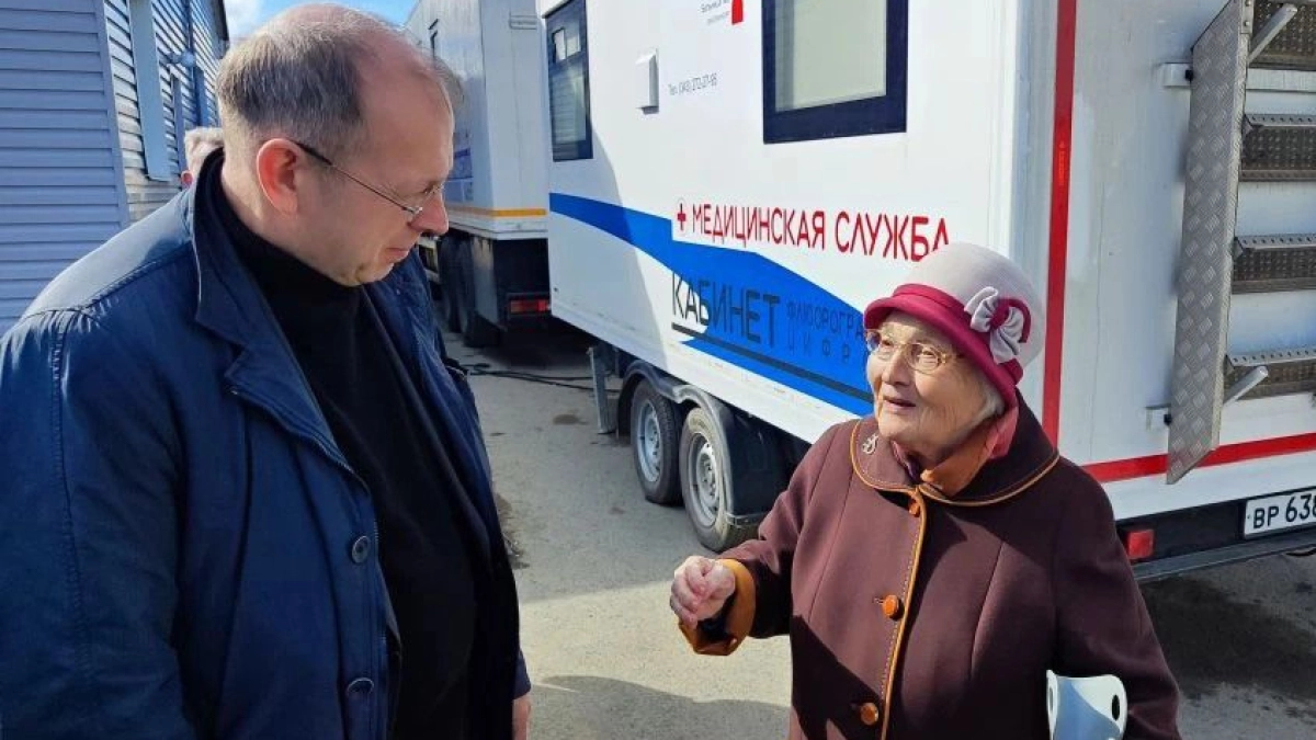 Жители Махнево сэкономили на поездках в Екатеринбург: 16 узких специалистов провели более 400 приёмов за день