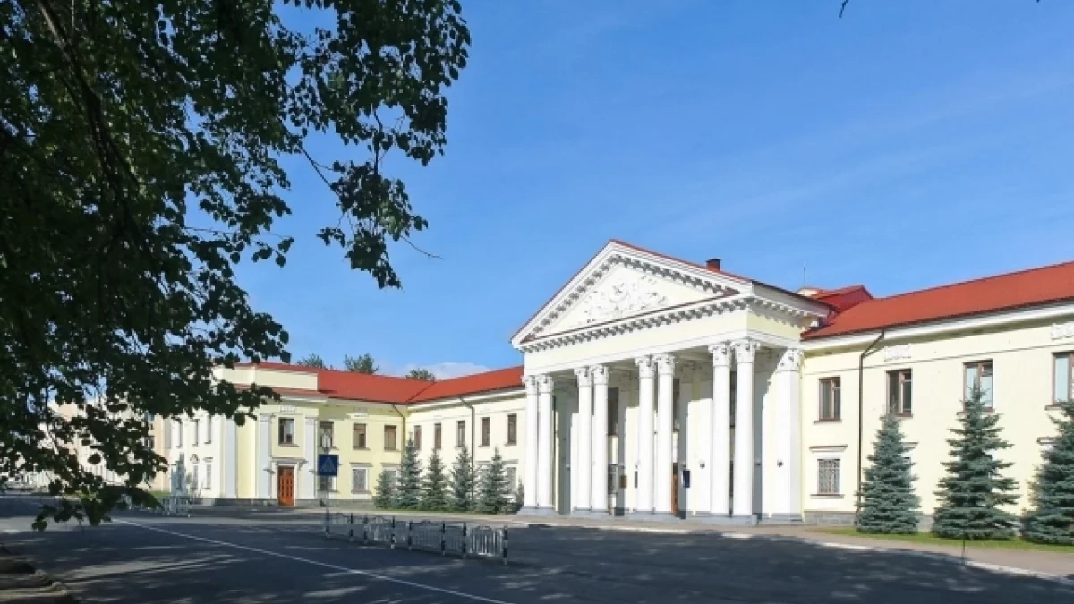 УЭХК направит более 300 млн рублей на поддержку работников и ветеранов — какие льготы положены сотрудникам