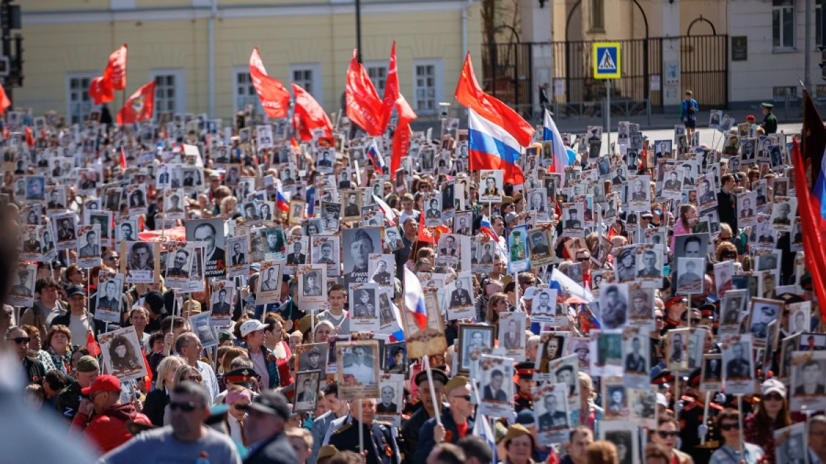 «Бессмертный полк» в Екатеринбурге пройдёт: изменят движение и усилят безопасность
