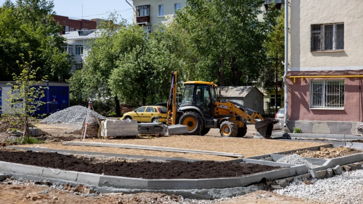 В Екатеринбурге благоустроят шесть дворов на 127 млн рублей — список адресов