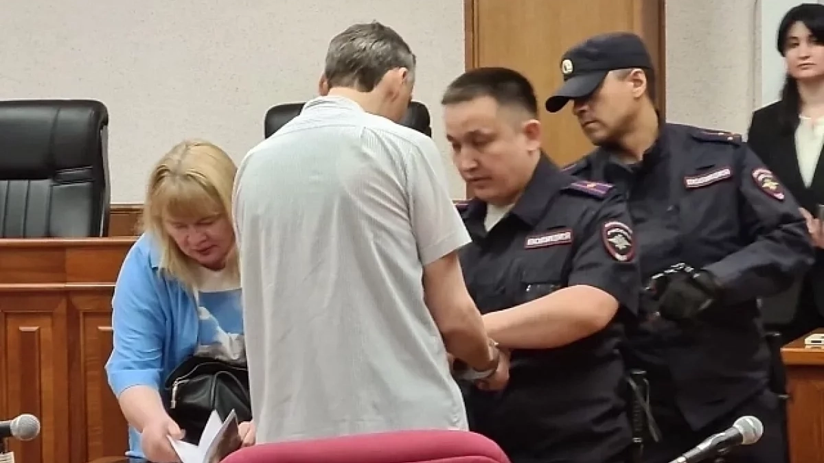 В Екатеринбурге педагог хоровой школы осужден на 10 лет за домогательства к троим детям