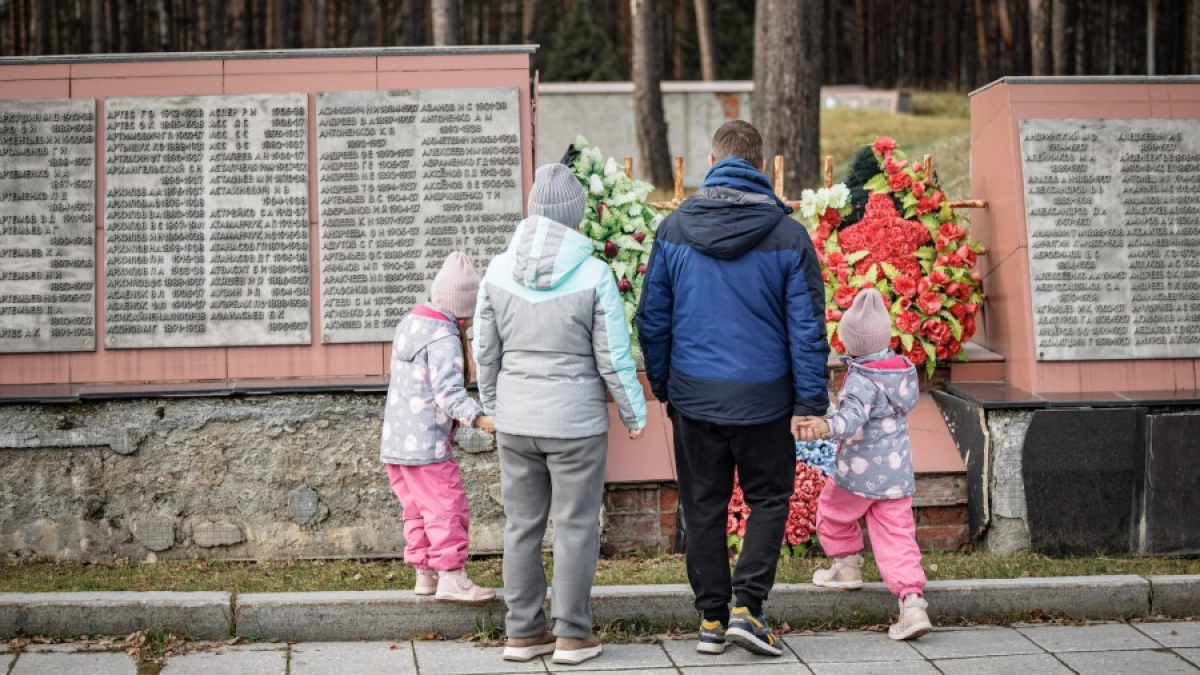 Бесплатные автобусы доставят екатеринбуржцев к Маскам Скорби 30 мая: расписание