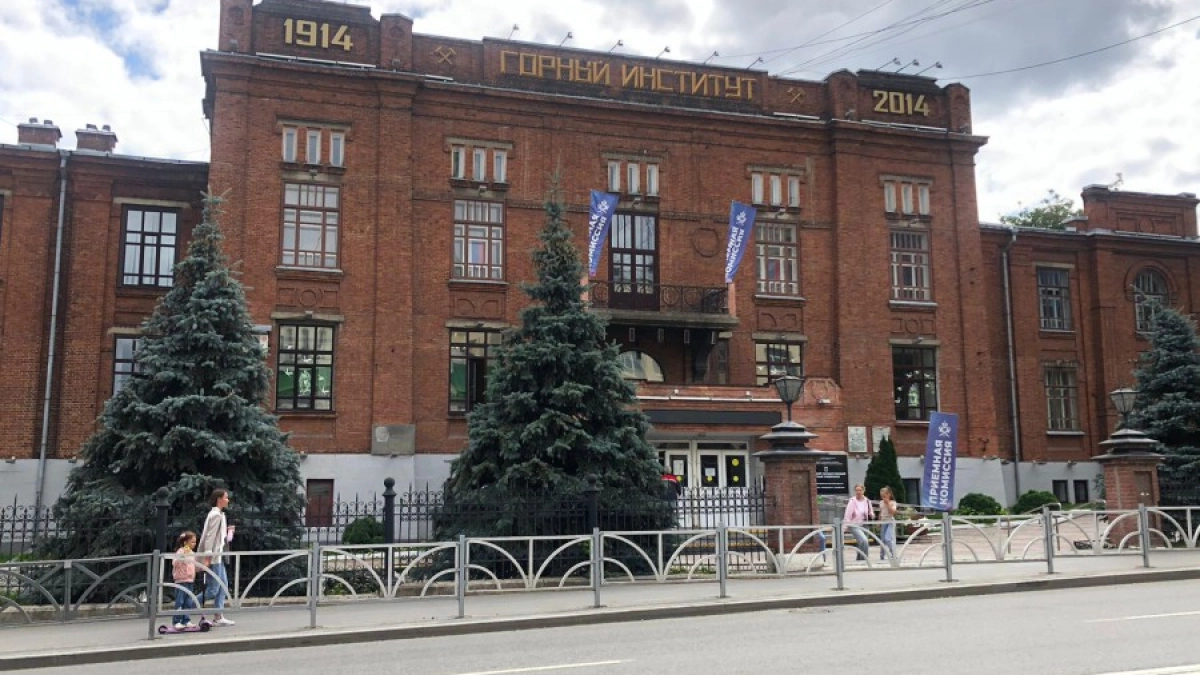 Обыски в вузе Екатеринбурга: подробности выясняются