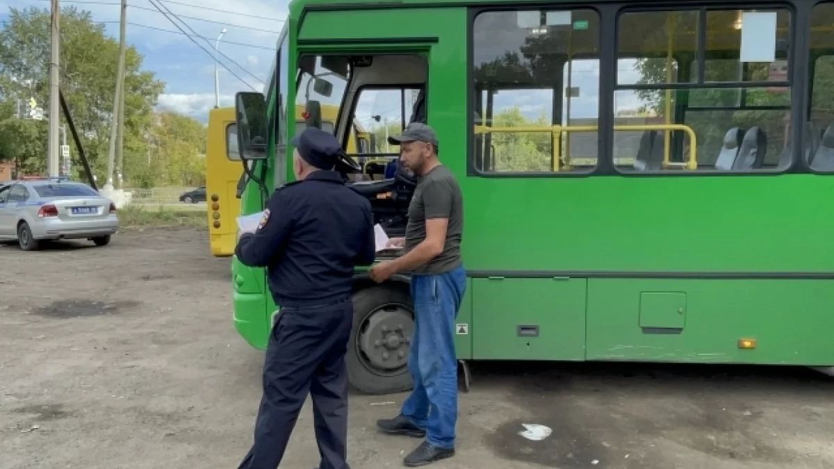 После гибели четырёх человек в ДТП на Урале заговорили о запрете мигрантам работать в общественном транспорте
