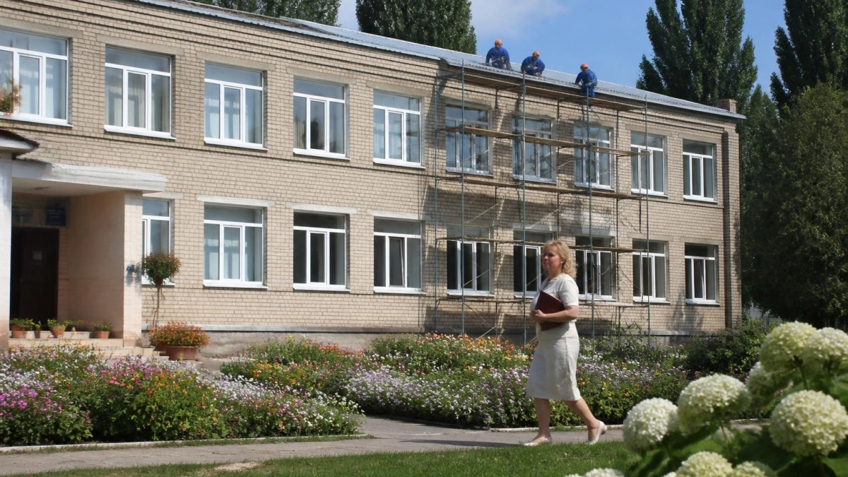 В Екатеринбурге до 2028 года капитально отремонтрируют 21 школу