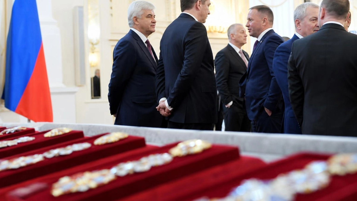 Владимир Путин наградил 13 выдающихся свердловчан