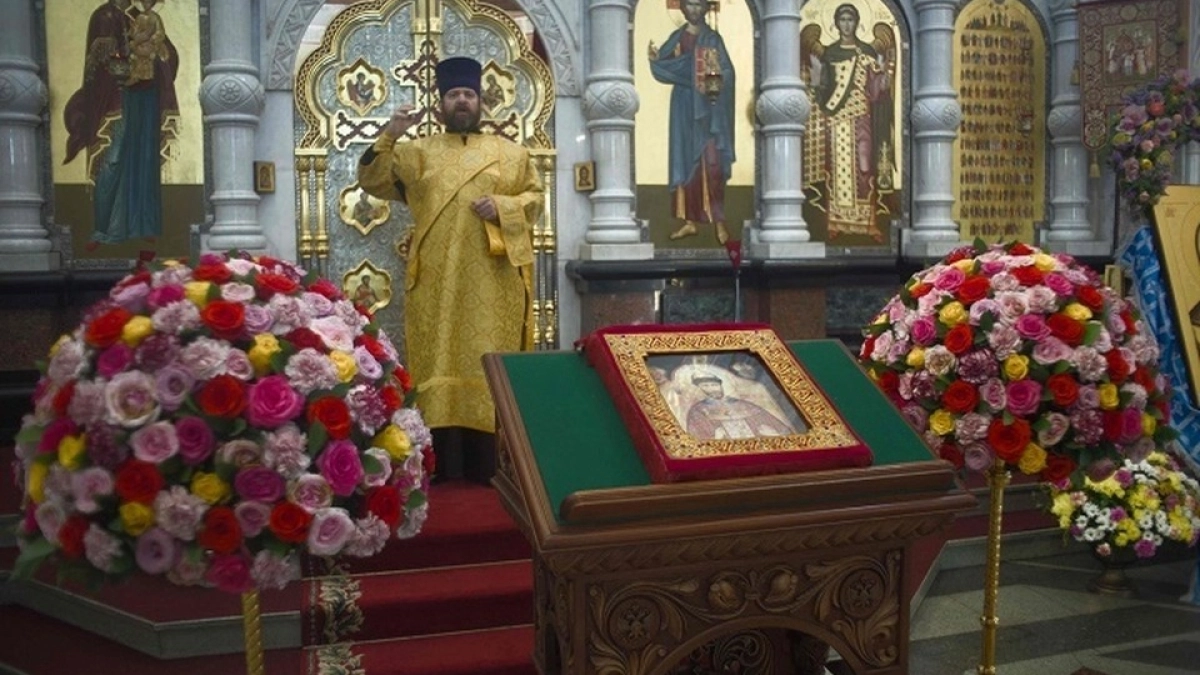 В Храм-на-Крови доставили мироточивую икону Николая II в рамках фестиваля "Царские дни"