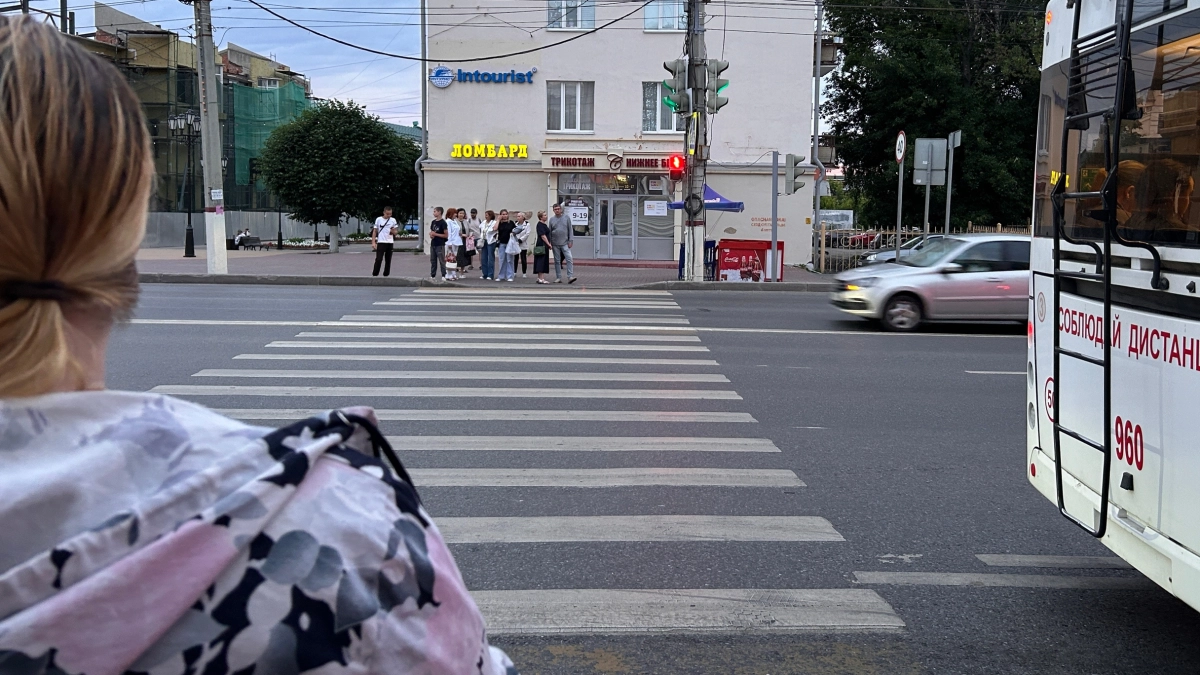 Сколько секунд ждать, пока пешеход идет по зебре: вот что на самом деле требуют ПДД