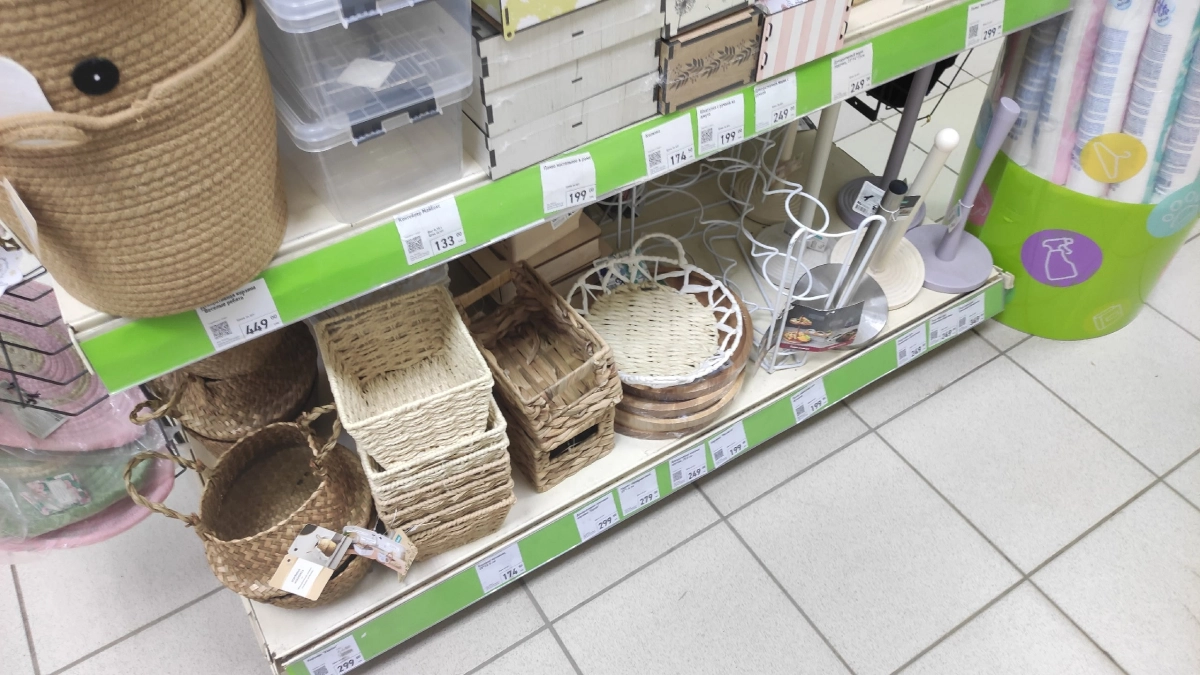 Скупила плетеные корзинки в Fix Price — и теперь на даче без них никуда: вот где они реально выручают
