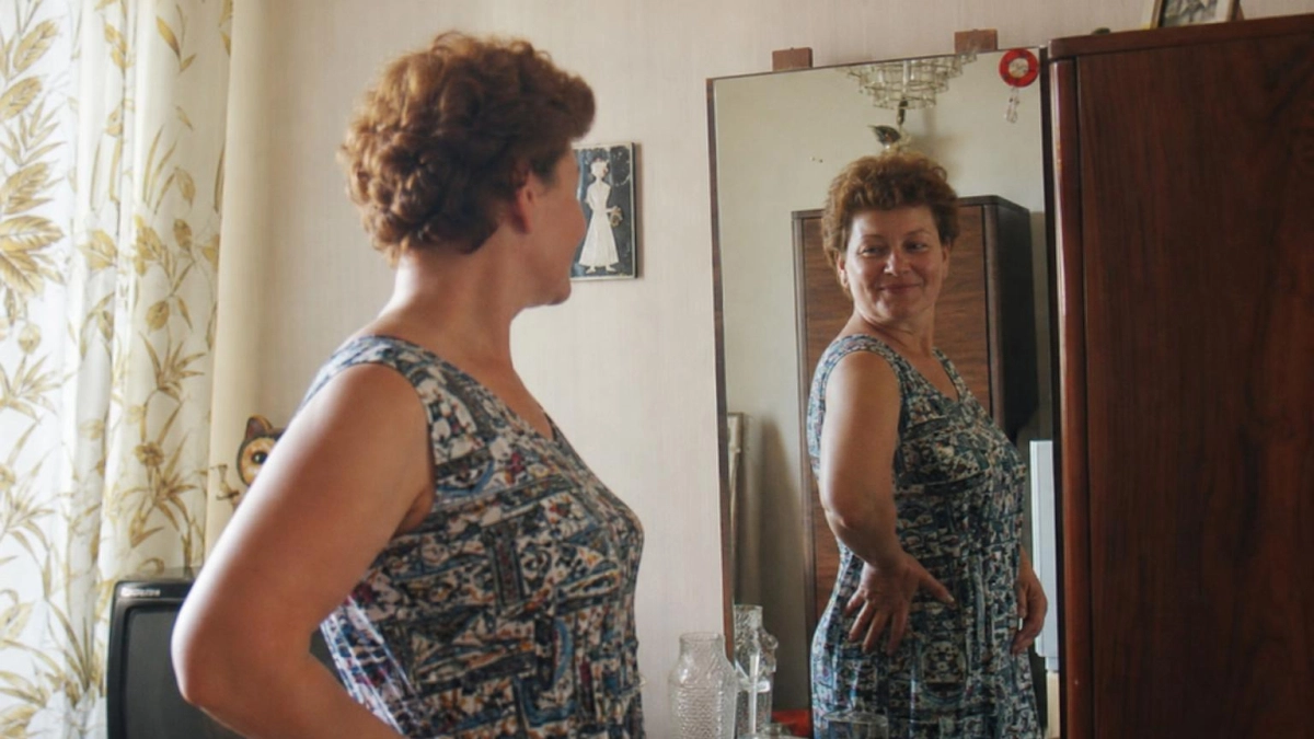 Выкинула 9 вещей — и будто сбросила 10 лет: вот что на самом деле старит женщину в доме
