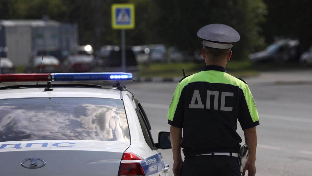 В Екатеринбурге самокатчик сбил 10-летнего ребёнка на улице Ленина