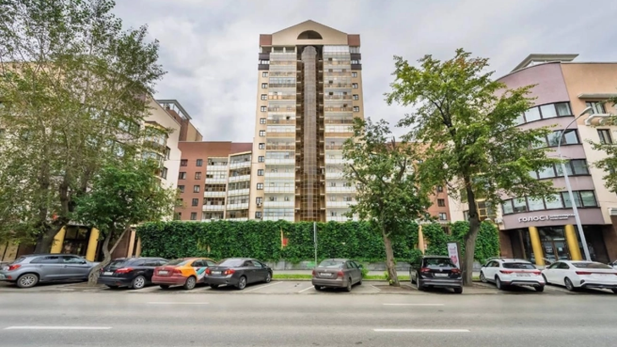 В Екатеринбурге лофт фотографа Лошагина за 9,98 млн продают через аукцион