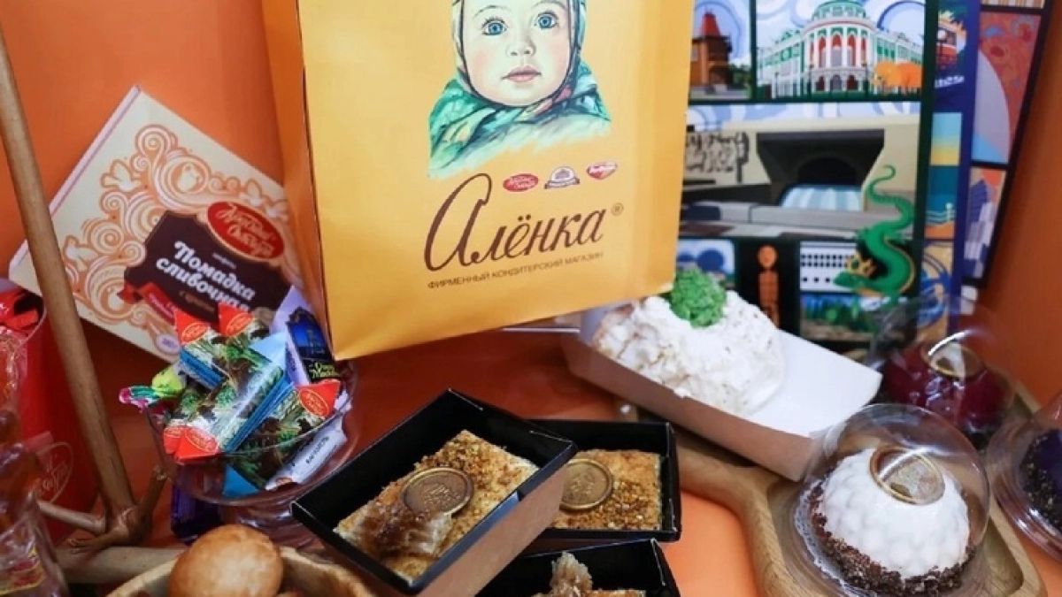 Пятиметровая кулебяка открыла гастрофестиваль на МФМ в Екатеринбурге