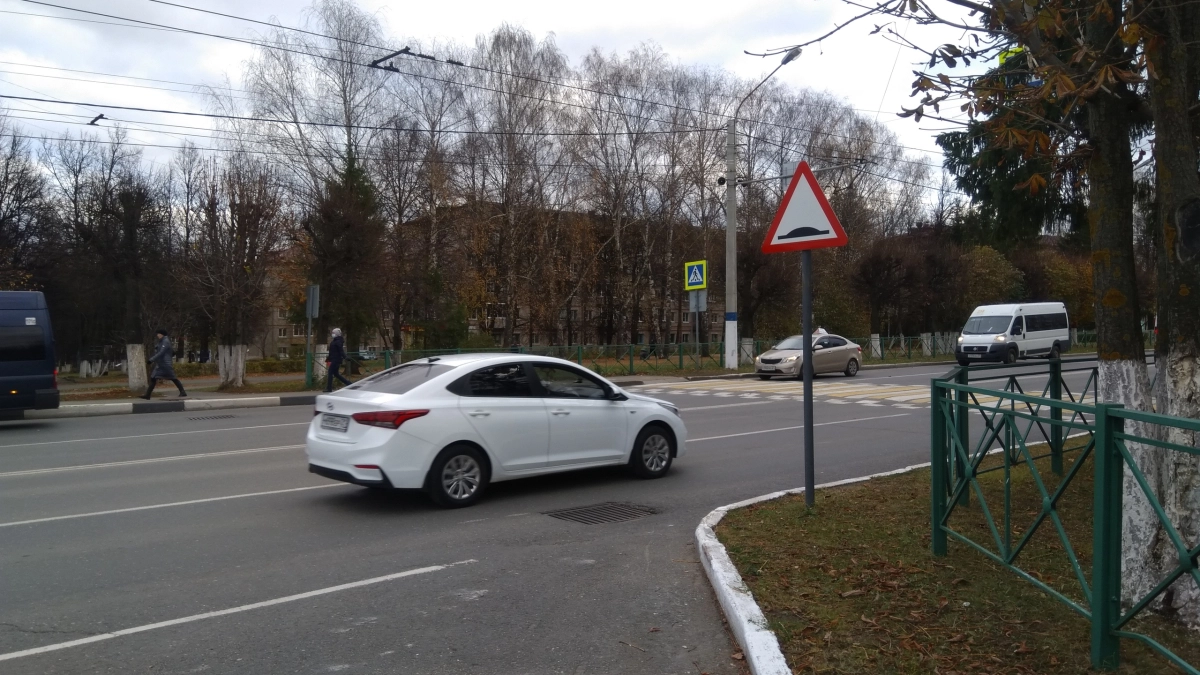 Перестаньте жать на тормоз: главная фатальная ошибка на лежачих полицейских — как правильно