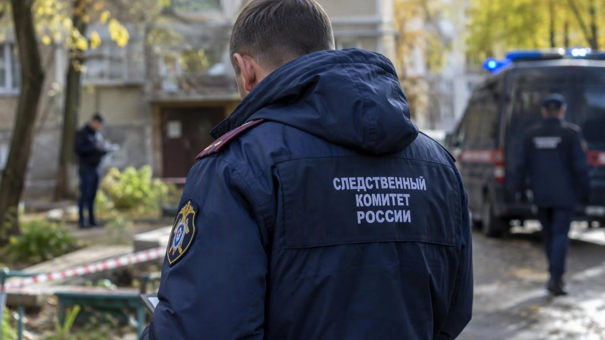 В Екатеринбурге трехлетняя девочка погибла при падении с 11-го этажа