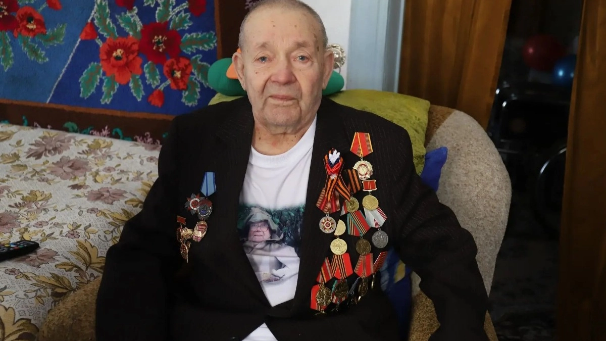 Ветеран Великой Отечественной войны Леонид Хариенко отметил 100-летие в Свердловской области
