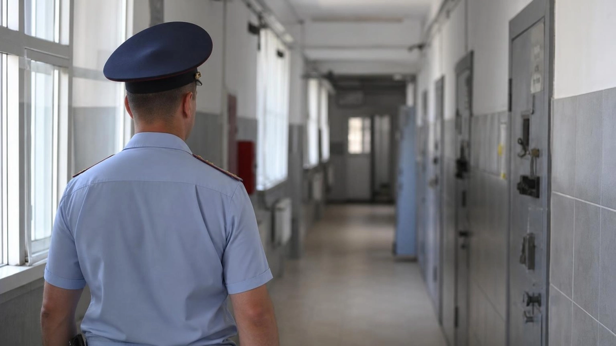 Осуждённые женщины тагильской ИК-6 сошьют 4000 костюмов для полиции