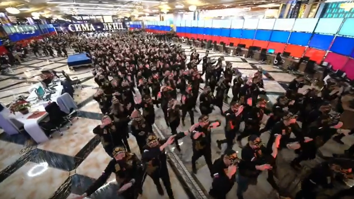 Сотрудники "Сима-Ленда" сняли ролик в поддержку Путина