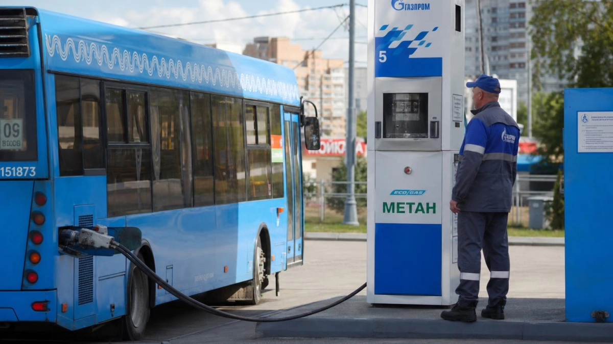 В Екатеринбурге открыли пятую метановую заправку ради сотен автобусов