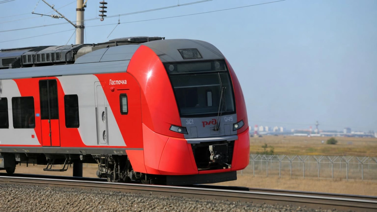 Железнодорожники отменяют шесть пригородных поездов под Екатеринбургом