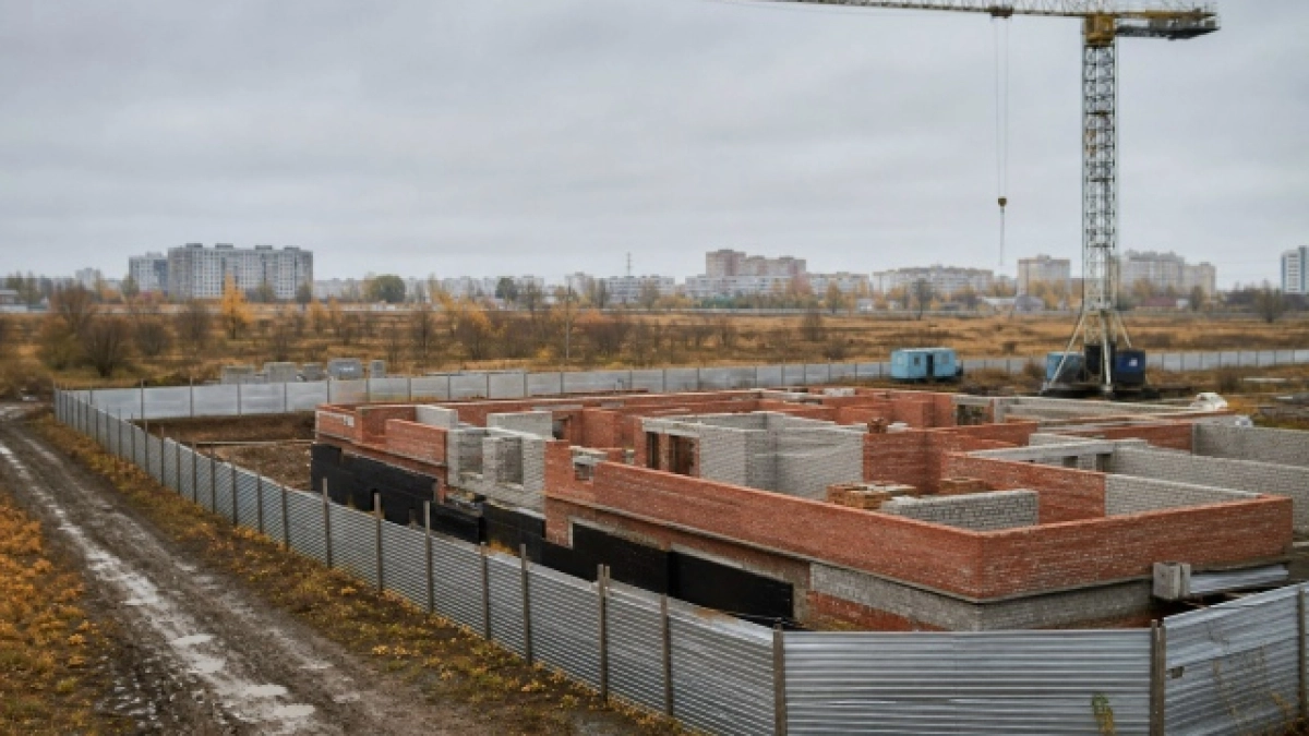 В Екатеринбурге мэрия взялась за скандальный долгострой "Бажов House"