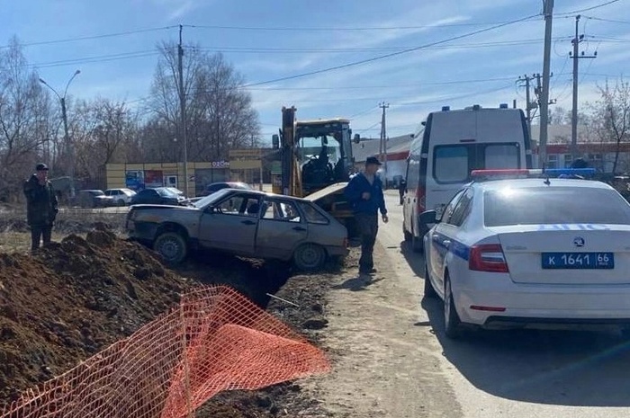  Смертельная авария: в Екатеринбурге пьяный водитель сбил двоих рабочих 